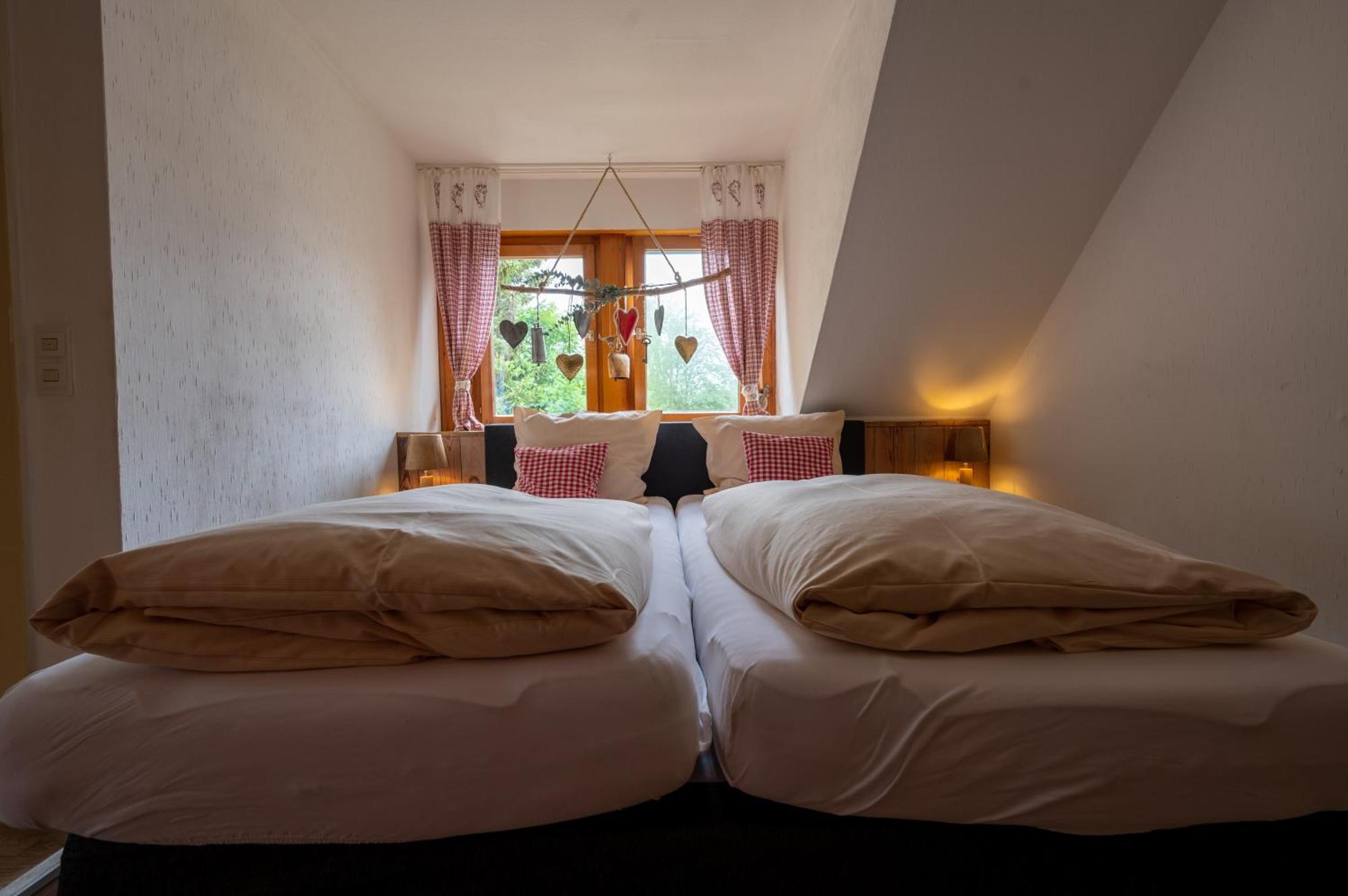 Zur Schmitte Bed & Breakfast Шмаленберг Екстериор снимка