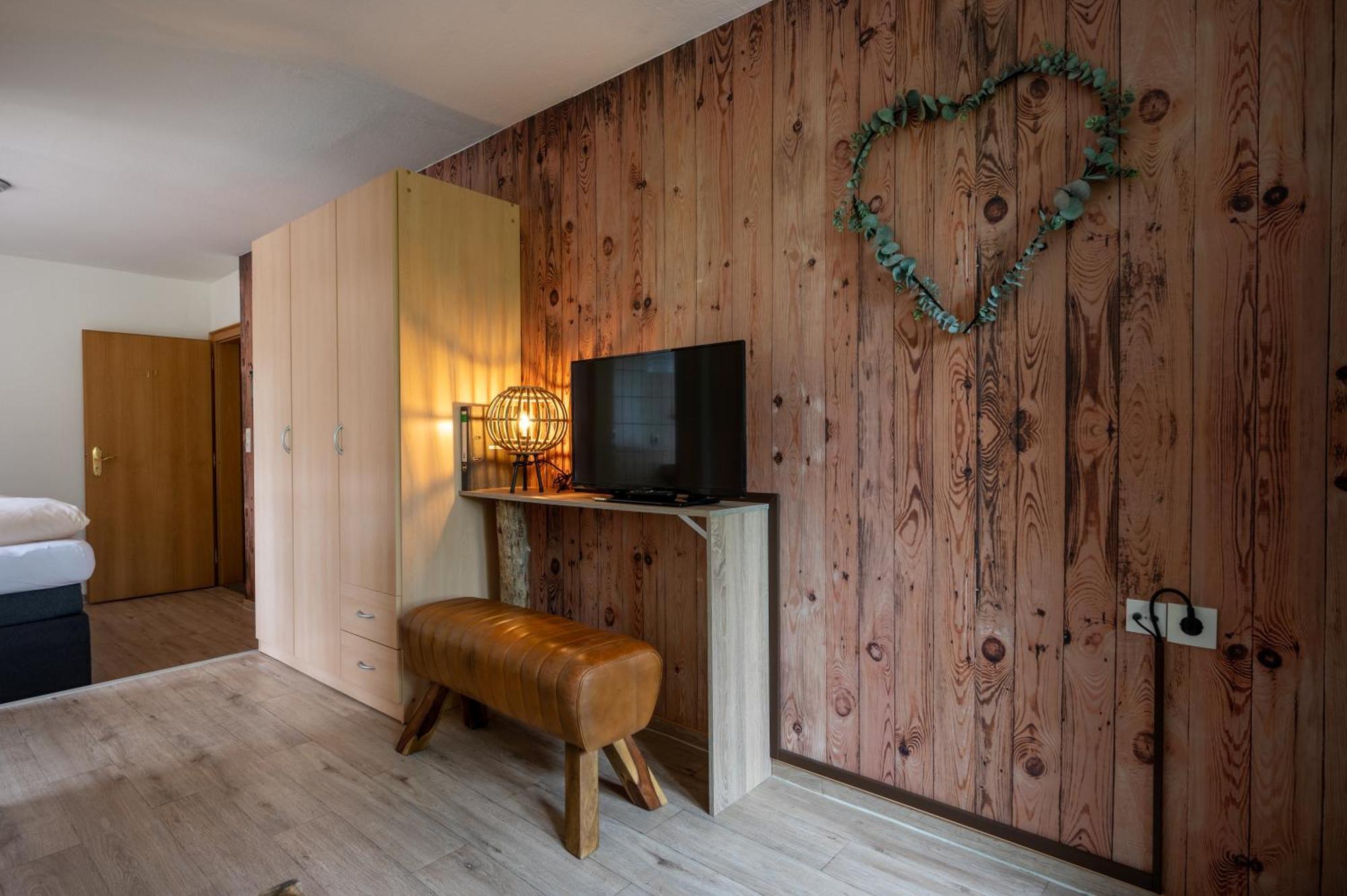 Zur Schmitte Bed & Breakfast Шмаленберг Екстериор снимка